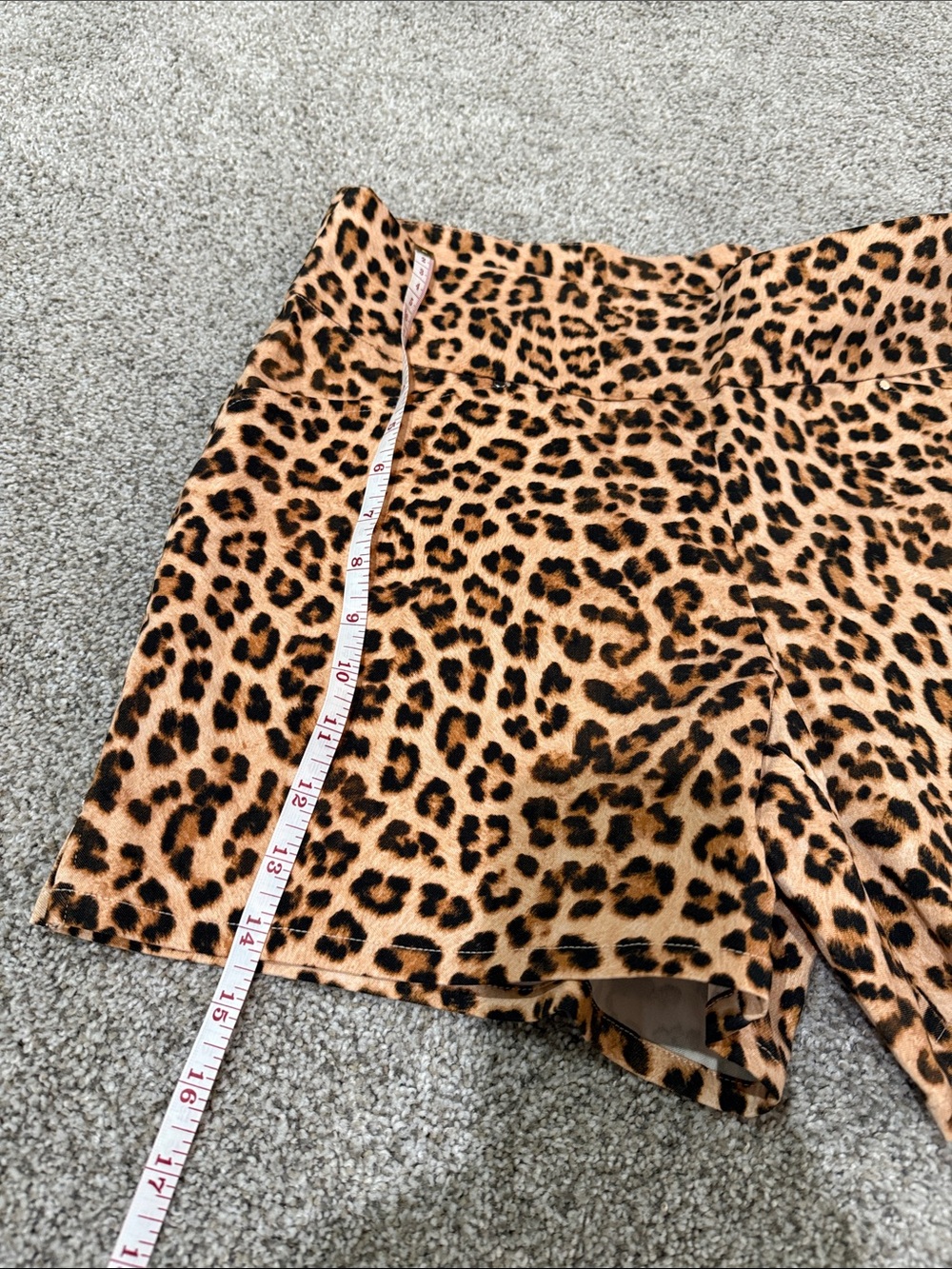 INC Leopard Print High-Waist Women’s Shorts - Picture 5 of 5